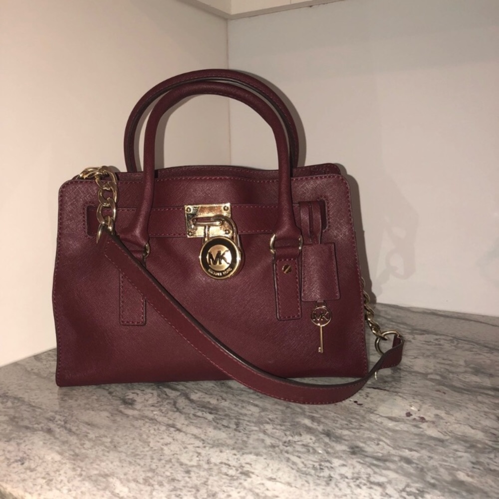 Medium Michael Kors Hamilton with matching wallet